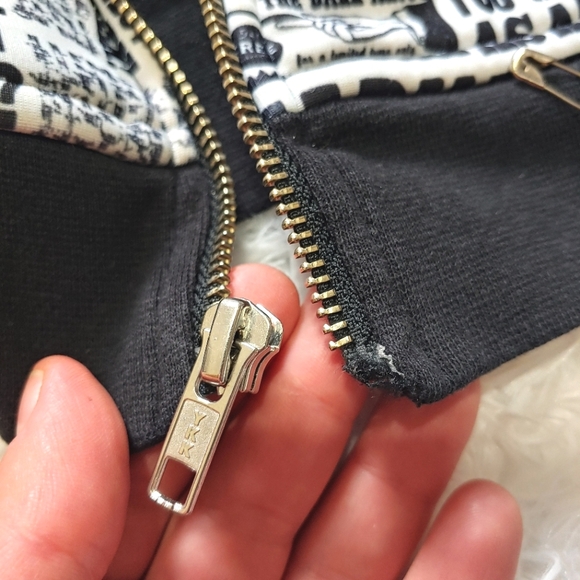 Blackmilk Harry Potter Daily Prophet Newspaper Bomber Size Large - Picture 12 of 15